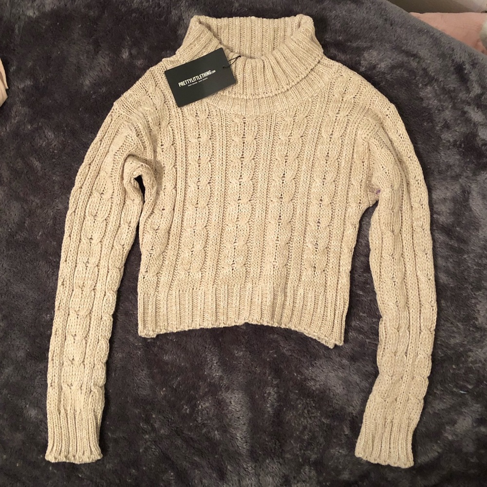 Cropped Turtle Neck Sweater